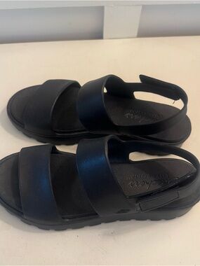 Skechers Luxe Foam Women’s Black Sandals Size 8
